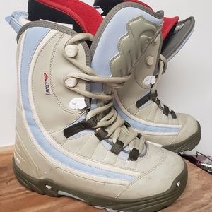 Roxy Size 9 Snowboarding Boots